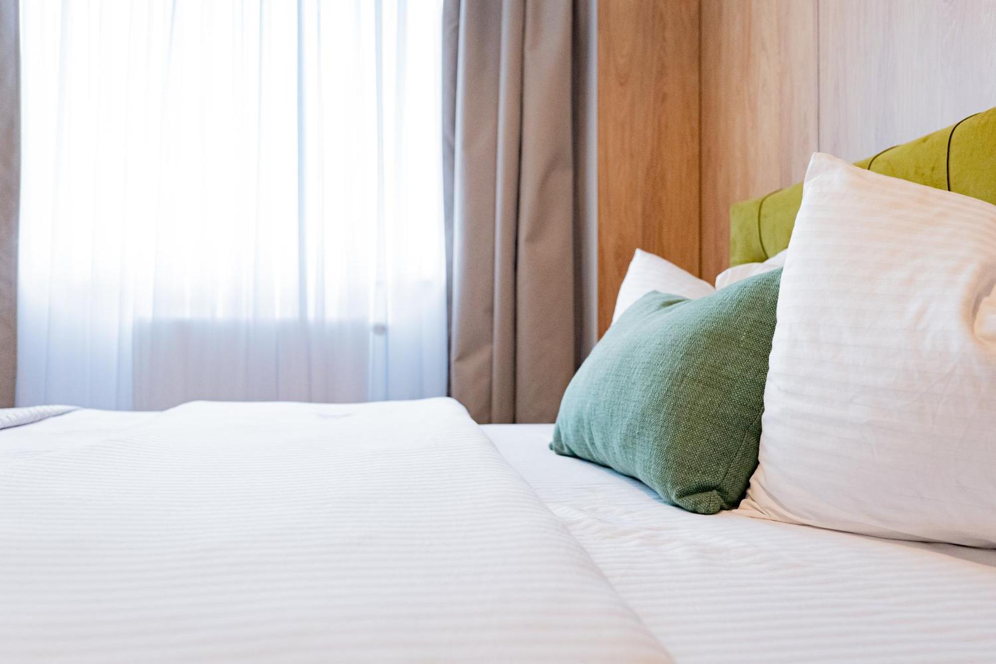 Denis Premium Suite Oradea Dış mekan fotoğraf